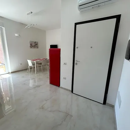 Hn-home Ninni Gestione Hc Claudia קליארי